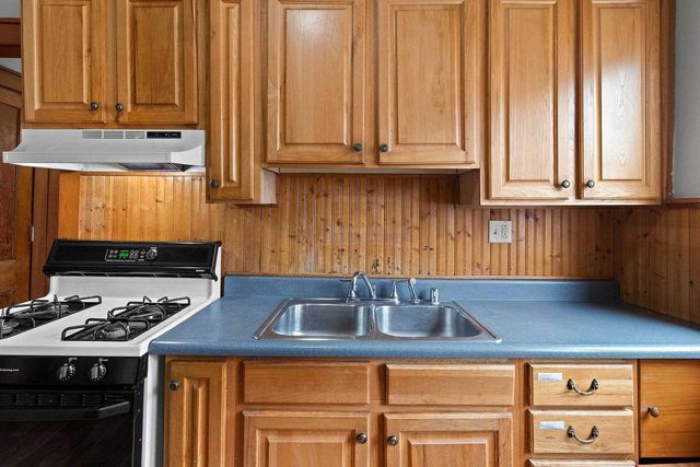 516 NEW YORK AVENUE, Manitowoc, WI 54220