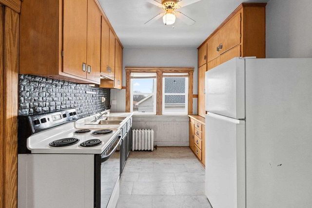 516 NEW YORK AVENUE, Manitowoc, WI 54220