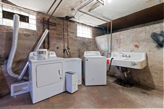 516 NEW YORK AVENUE, Manitowoc, WI 54220