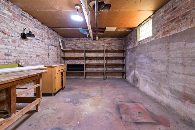 516 NEW YORK AVENUE, Manitowoc, WI 54220