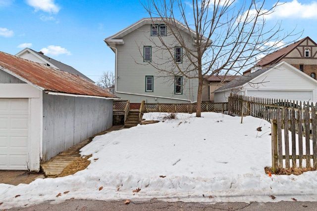 516 NEW YORK AVENUE, Manitowoc, WI 54220