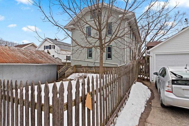 516 NEW YORK AVENUE, Manitowoc, WI 54220