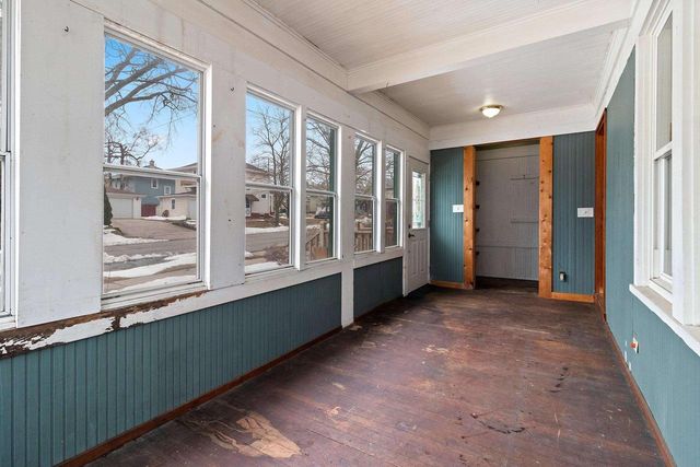 516 NEW YORK AVENUE, Manitowoc, WI 54220