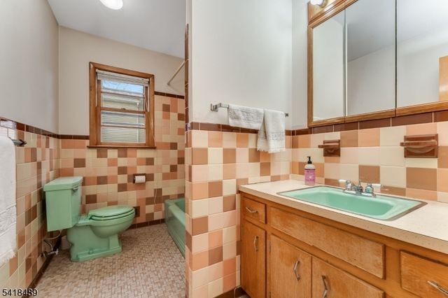 130 Howard Ave, South Bound Brook Boro, NJ 08880