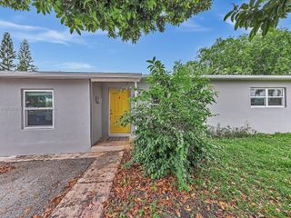 1636 NE 15th Avenue, Fort Lauderdale, FL 33305