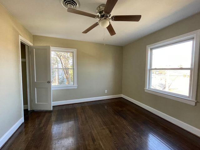 2822 Sweetbrier AVE, Roanoke, VA 24015