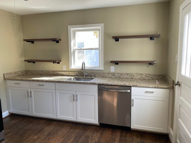 2822 Sweetbrier AVE, Roanoke, VA 24015