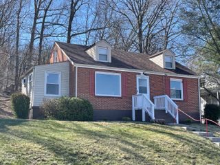 2822 Sweetbrier AVE, Roanoke, VA 24015