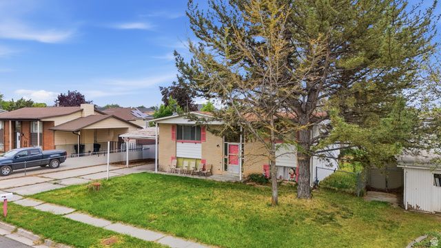 1387 W 2600 N, Clinton, UT 84015