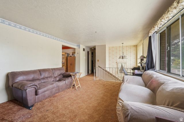 1387 W 2600 N, Clinton, UT 84015