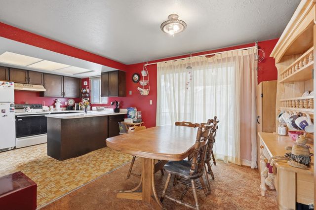 1387 W 2600 N, Clinton, UT 84015