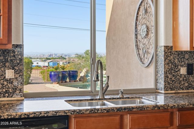 1524 W MOODY Trail, Phoenix, AZ 85041