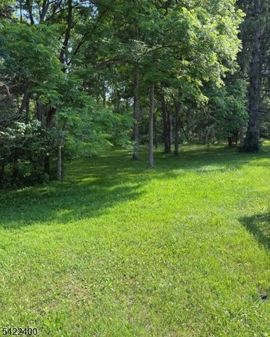 17 Butternut Dr, Vernon Twp., NJ 07462