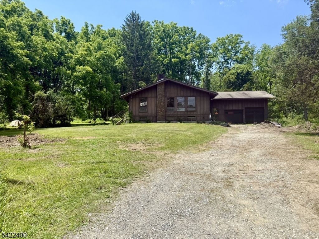 17 Butternut Dr, Vernon Twp., NJ 07462