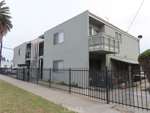 2204 W 26th, Los Angeles, CA 90018