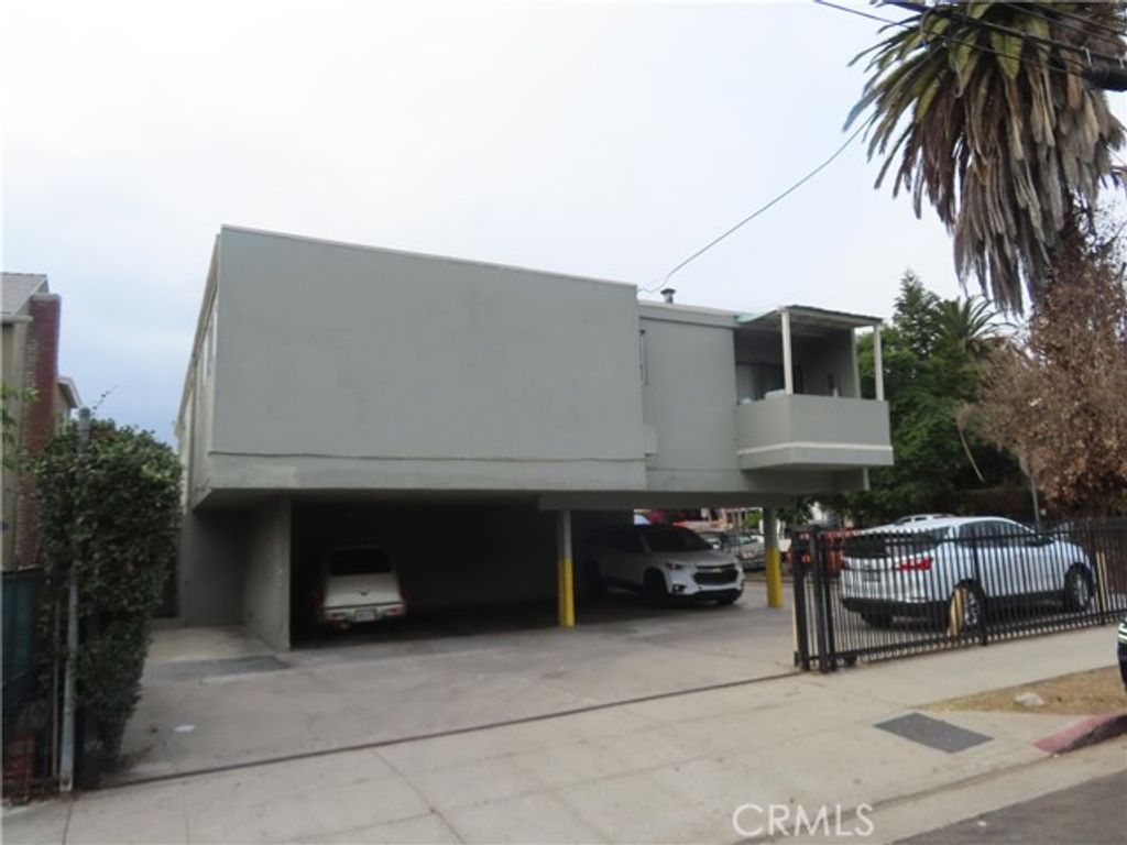 2204 W 26th, Los Angeles, CA 90018