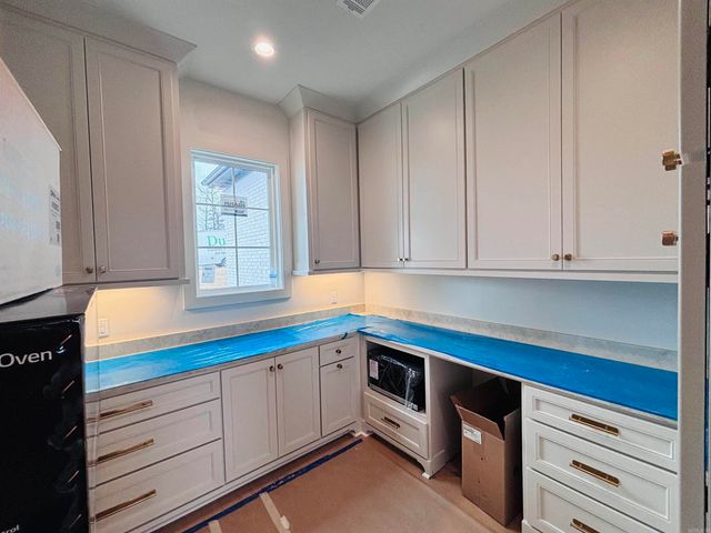 21510 Waterview Drive, Roland, AR 72135