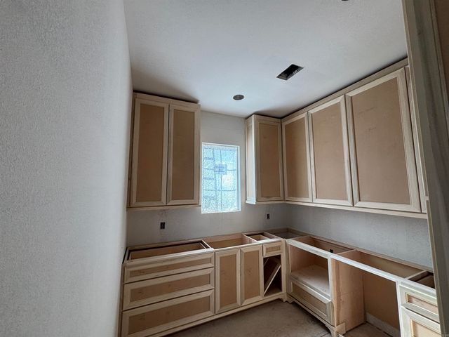 21510 Waterview Drive, Roland, AR 72135