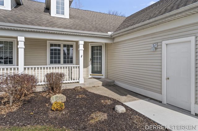 8955 N Clearwater Drive, Zeeland Twp, MI 49464
