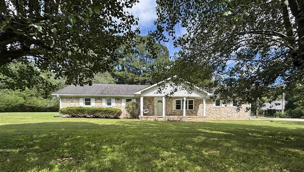 141 Doak Rd, Manchester, TN 37355
