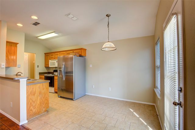 140 Flyaway Lane, Fort Worth, TX 76120