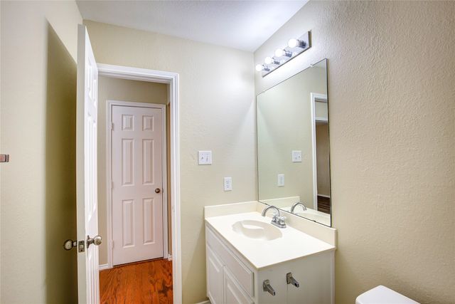 140 Flyaway Lane, Fort Worth, TX 76120