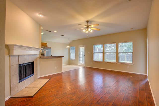 140 Flyaway Lane, Fort Worth, TX 76120