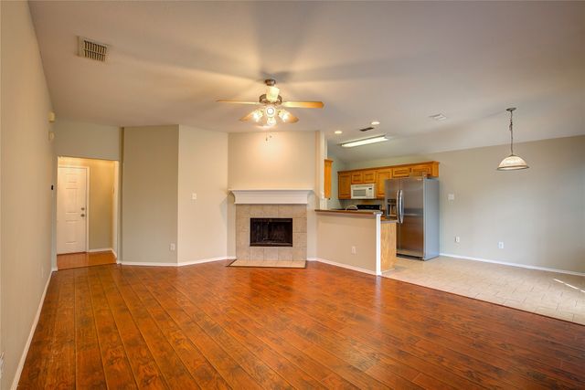 140 Flyaway Lane, Fort Worth, TX 76120
