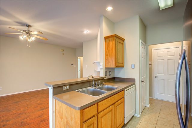 140 Flyaway Lane, Fort Worth, TX 76120