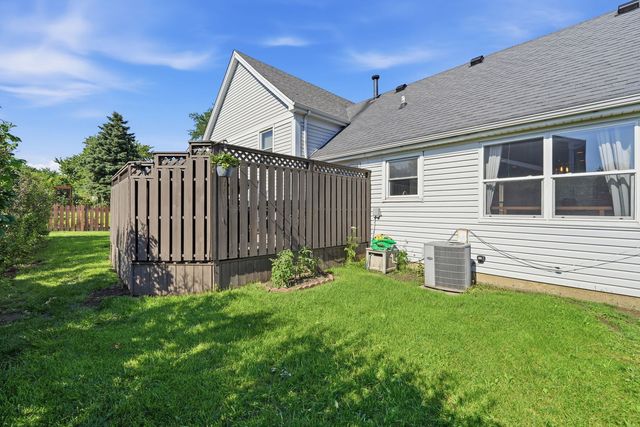 572 N Walnut Lane, Schaumburg, IL 60194