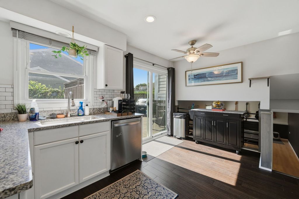 572 N Walnut Lane, Schaumburg, IL 60194 — photo 5