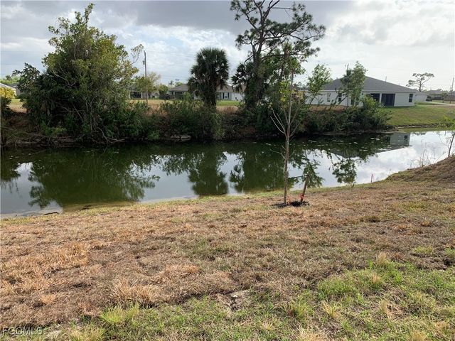 1012 NE 32nd LN, Cape Coral, FL 33909