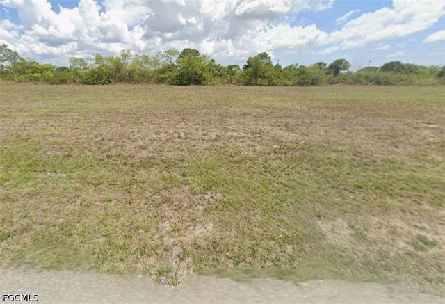 1806 NE 23rd TER, Cape Coral, FL 33909