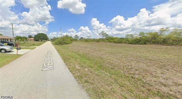 1806 NE 23rd TER, Cape Coral, FL 33909