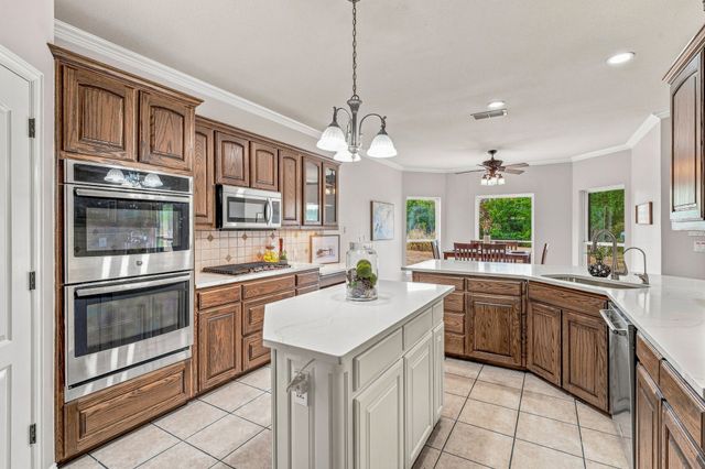 2105 Wood Duck Lane, Granbury, TX 76049