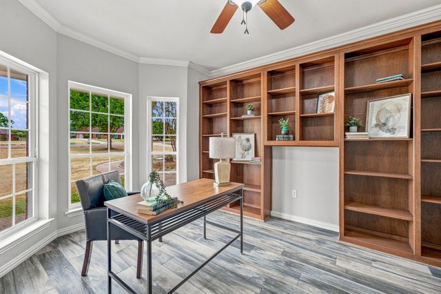 2105 Wood Duck Lane, Granbury, TX 76049