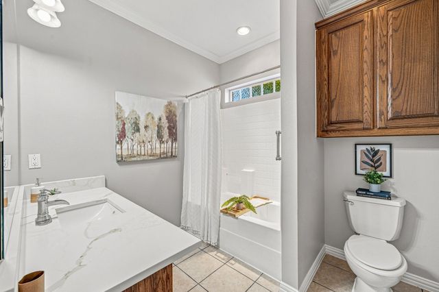 2105 Wood Duck Lane, Granbury, TX 76049