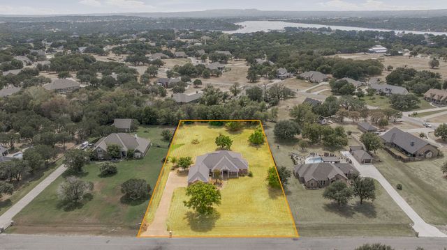2105 Wood Duck Lane, Granbury, TX 76049