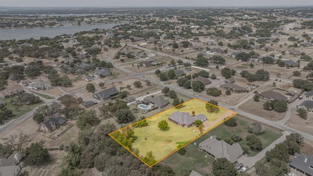 2105 Wood Duck Lane, Granbury, TX 76049