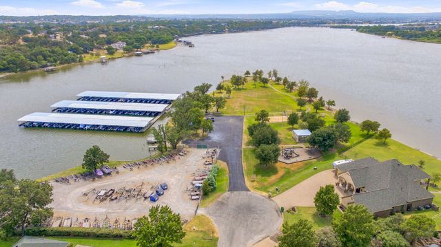 2105 Wood Duck Lane, Granbury, TX 76049