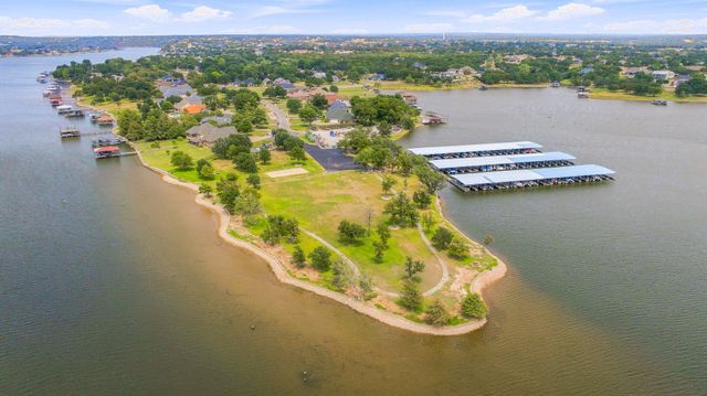 2105 Wood Duck Lane, Granbury, TX 76049