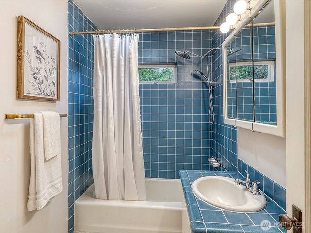 2337 NE 86th Street, Seattle, WA 98115