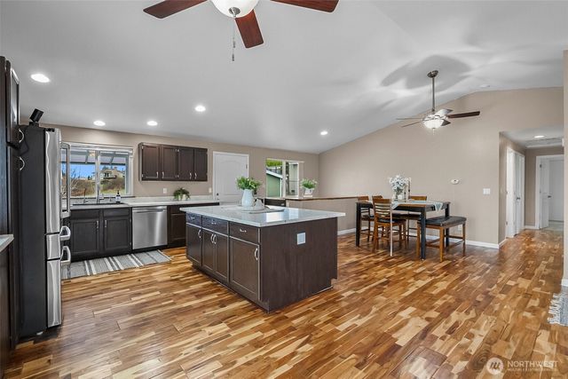 6811 54th Place NE, Marysville, WA 98270