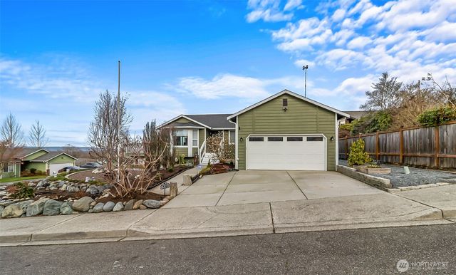 6811 54th Place NE, Marysville, WA 98270