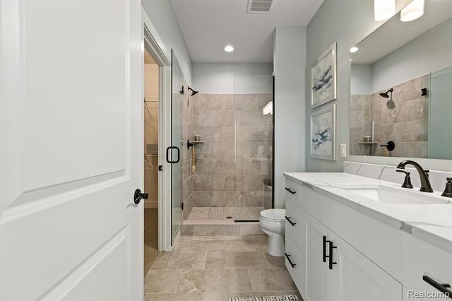 3650 Chatham Place 15, Brighton, MI 48114