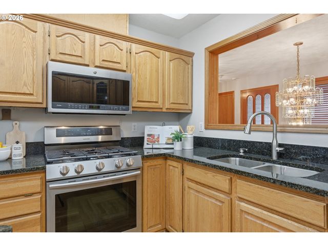 5401 E RIDGE St, Salem, OR 97306