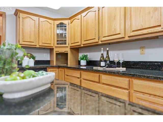 5401 E RIDGE St, Salem, OR 97306