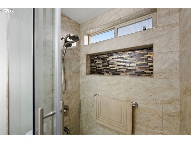 5401 E RIDGE St, Salem, OR 97306