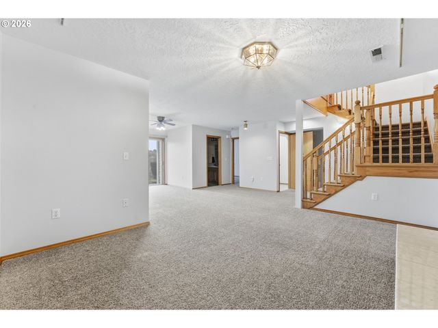 5401 E RIDGE St, Salem, OR 97306