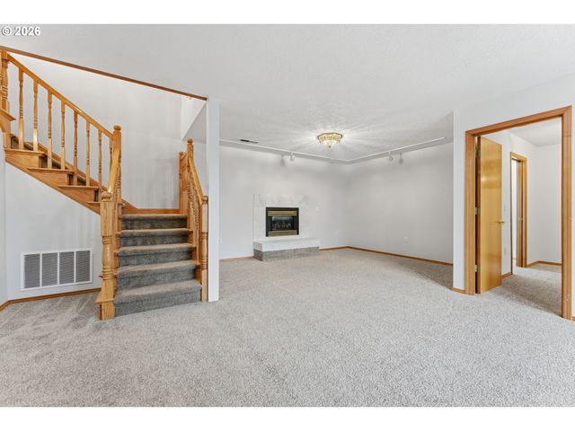 5401 E RIDGE St, Salem, OR 97306